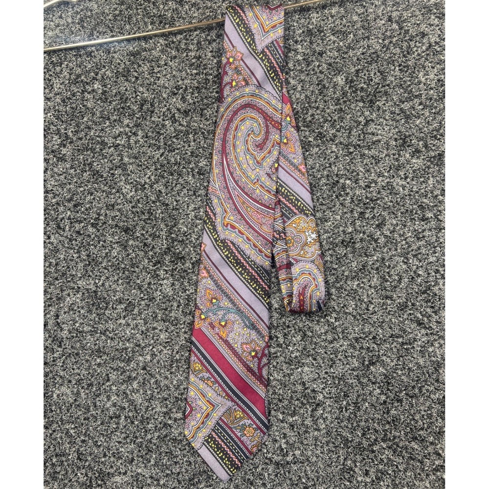 Etienne Aigner Tie Mens OS Purple Paisley Silk Made in Italy Vintage Formal SEO